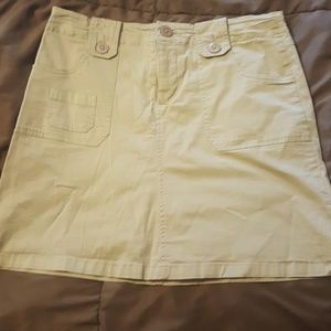 Womans stretch cargo skort